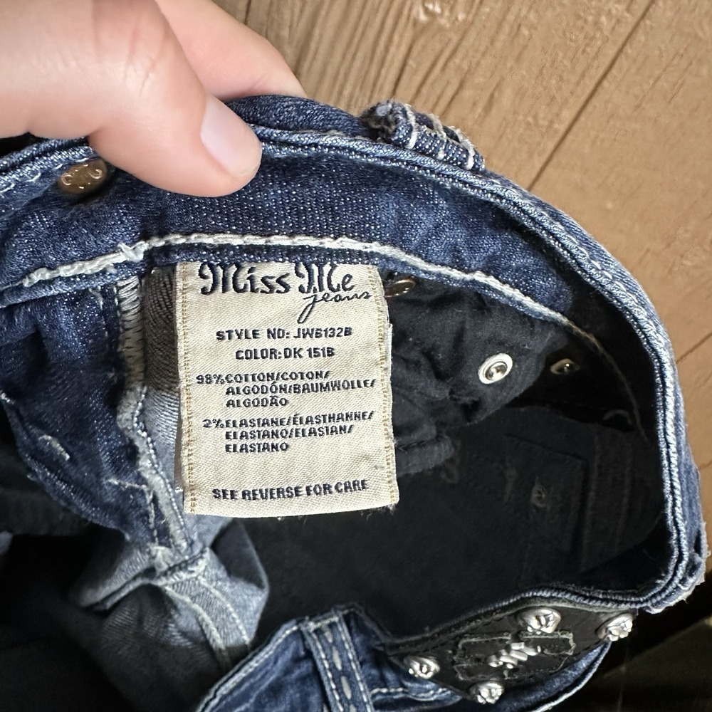 Miss Me Jeans Womens Sz 28 Bootcut Embellished Low Rise Logo Blue Dark Wash - Picture 8 of 8
